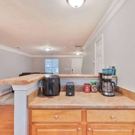 Beautiful Cozy 3-Bedroom Townhome Retreat 애틀랜타 외부 사진
