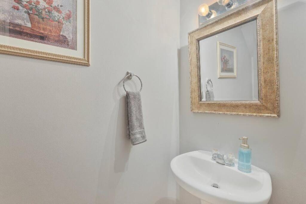 Beautiful Cozy 3-Bedroom Townhome Retreat 애틀랜타 외부 사진