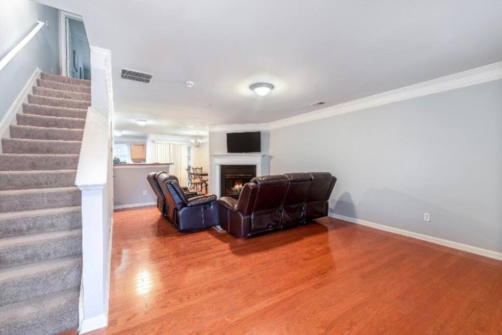 Beautiful Cozy 3-Bedroom Townhome Retreat 애틀랜타 외부 사진